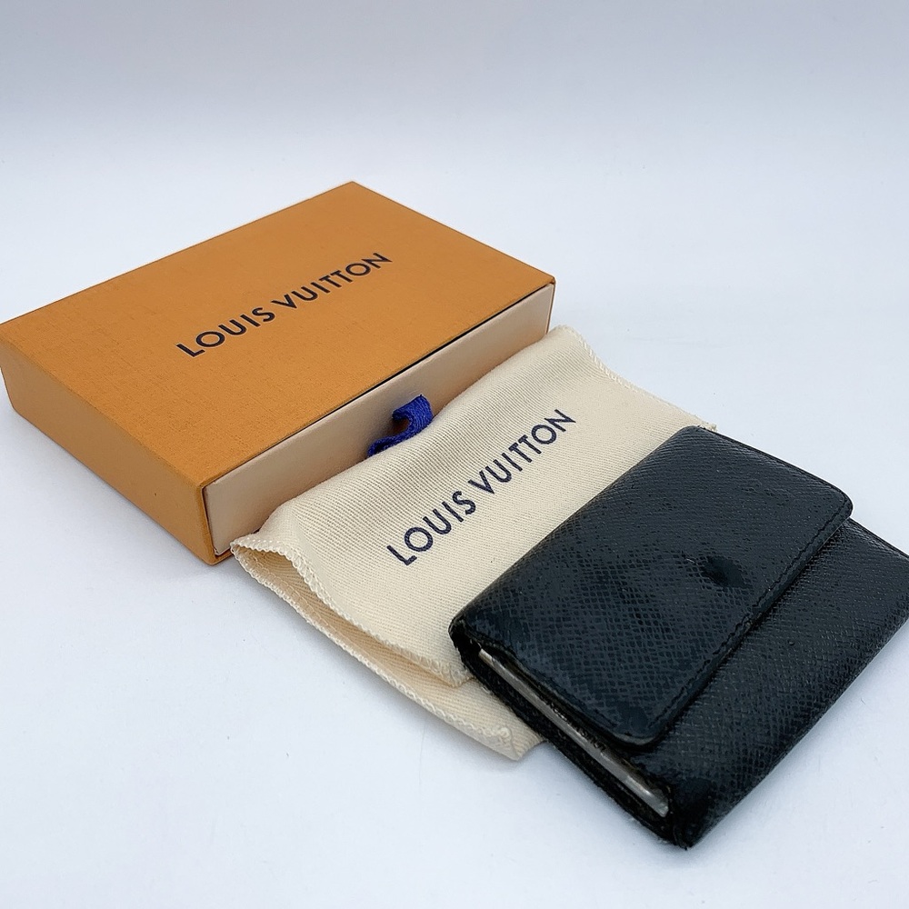 Louis Vuitton LV Cowhide Leather Key Holder